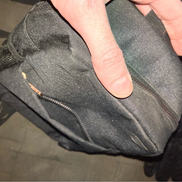 Stylish mini Black Backpack w 2 rose zipper pockets - Picture 5 of 5